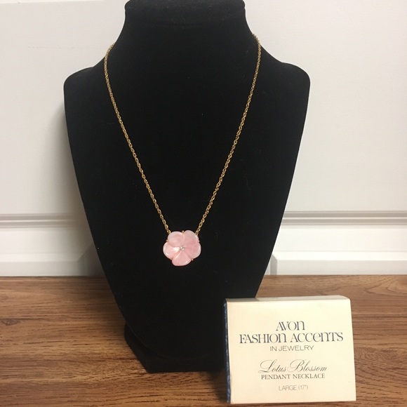 Avon Jewelry - Avon Lotus Blossom Pendant Necklace Large (17”)